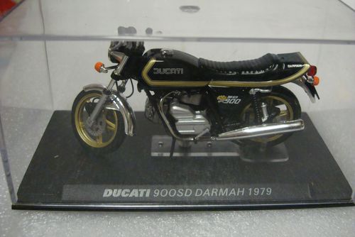 Darmah 900 SD   1979  black gold