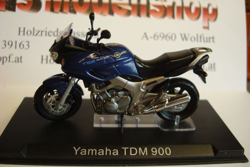 TDM  900   2002 blau