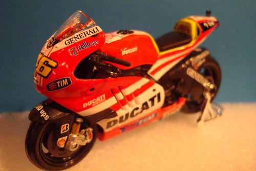 2011 Ducati Desmosedici MotoGP 11