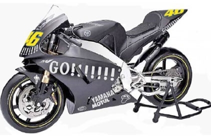 Yamaha YZR M 1 Go !!!! Wintertest (2004)