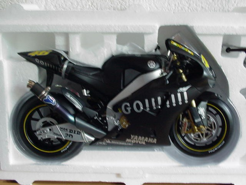 Yamaha YZR M 1 Go !!!! Wintertest  (2004)