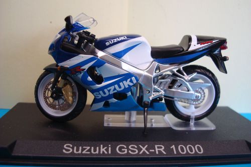 Ixo Altaya Suzuki GSX-R 1300 Hayabusa silber blau Motorrad 1:24 Motorbike Moto