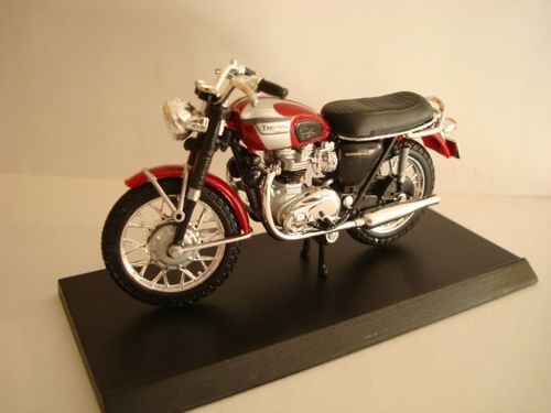 Bonneville 650 T 120    1969 rot silber ohne Verpackung !!