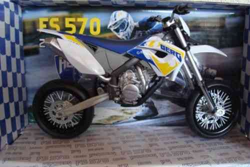 FS 570  Supermoto  2010