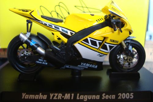 2005 Yamaha YZR M 1 Laguna Seca MotoGP 2005