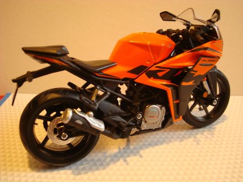RC 390 Orange Schwarz
